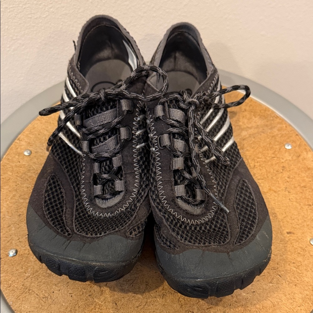 Merrel Women’s Barefoot Pace Glove Running Shoes